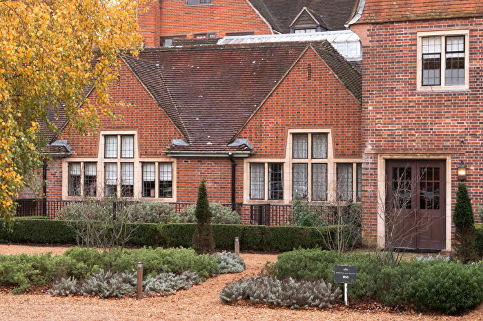 2 Bedroom Apartment For Sale In King Edward Vii Apartments, Midhurst, West Sussex, GU29