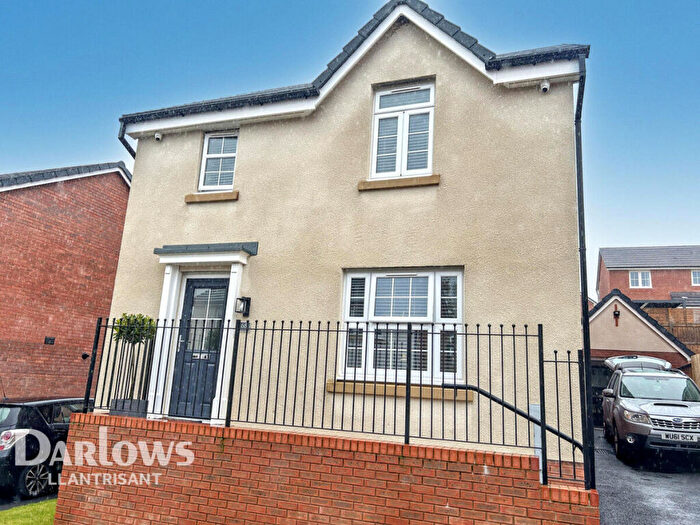 4 Bedroom Detached House For Sale In Comin Y Coed, Tonyrefail, CF39