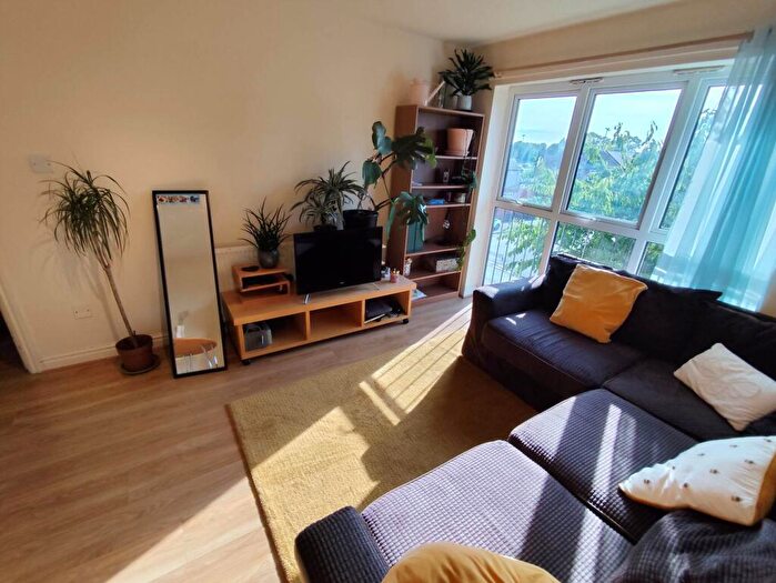 1 Bedroom Flat To Rent In Wellington Road, Fallowfield, M14