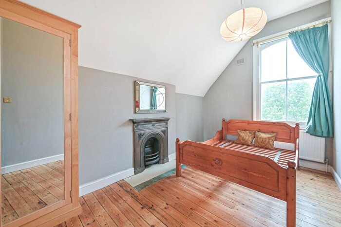 2 Bedroom Flat For Sale In Greencroft Gardens, South Hampstead, London, NW6