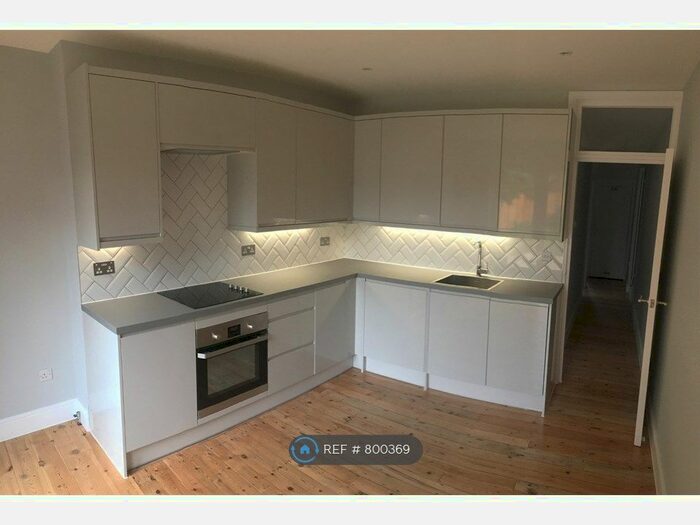 2 Bedroom Flat To Rent In Ringstead Road, London, SE6