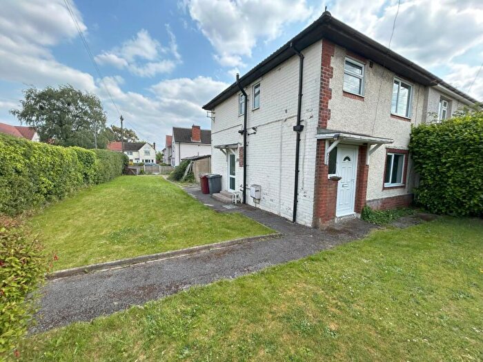 3 Bedroom Semi-Detached House To Rent In Garden Avenue, Shirebrook, Mansfield, Derbyshire, NG20