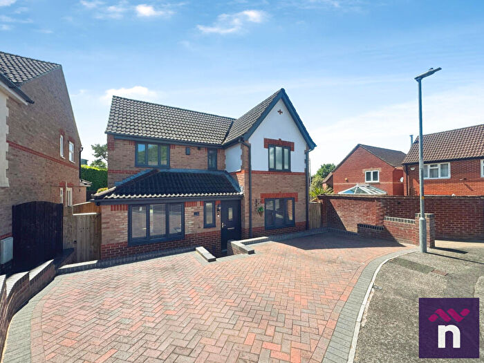 4 Bedroom Detached House For Sale In Hillbourne Close, Warminster, BA12