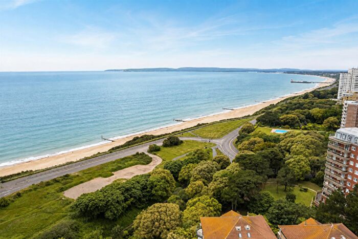 2 Bedroom Apartment For Sale In Immaculate Bed Apartment In Keverstone Court, BH1