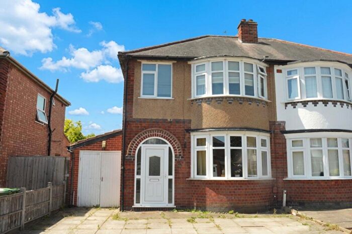 3 Bedroom Semi-Detached House For Sale In Northfold Road, Knighton, Leicester, LE2