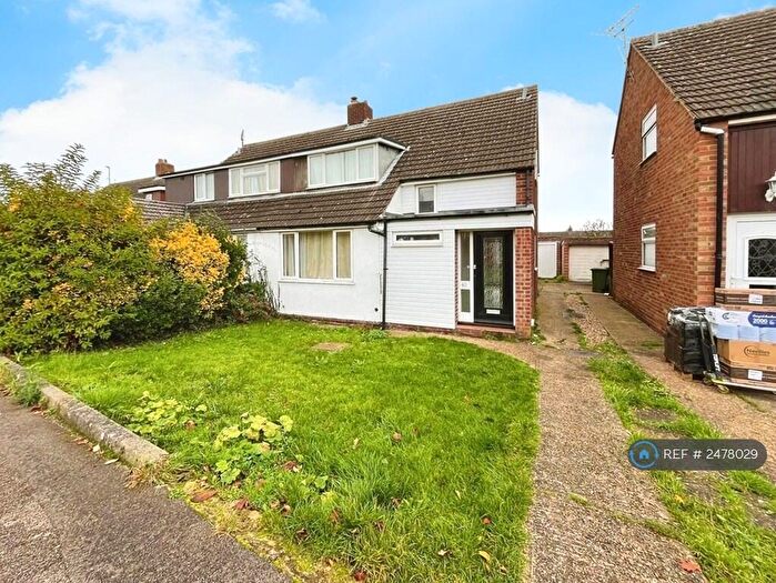 3 Bedroom Semi-Detached House To Rent In Tavistock Road, Cambridge, CB4