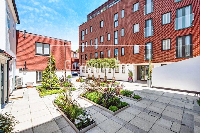 1 Bedroom Property To Rent In Scholars Court, Guildford, GU1