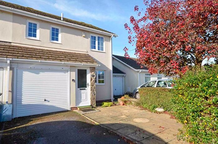 3 Bedroom End Of Terrace House For Sale In Hookhills Road, Paignton, TQ4