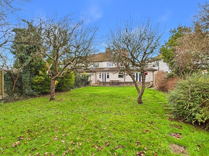 4 Bedroom Detached House For Sale In Grosvenor Road, Staines-Upon-Thames, Surrey, TW18