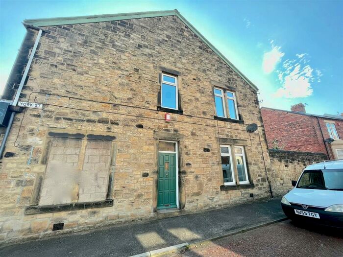 3 Bedroom End Of Terrace House To Rent In York Street, Pelaw, Gateshead, NE10