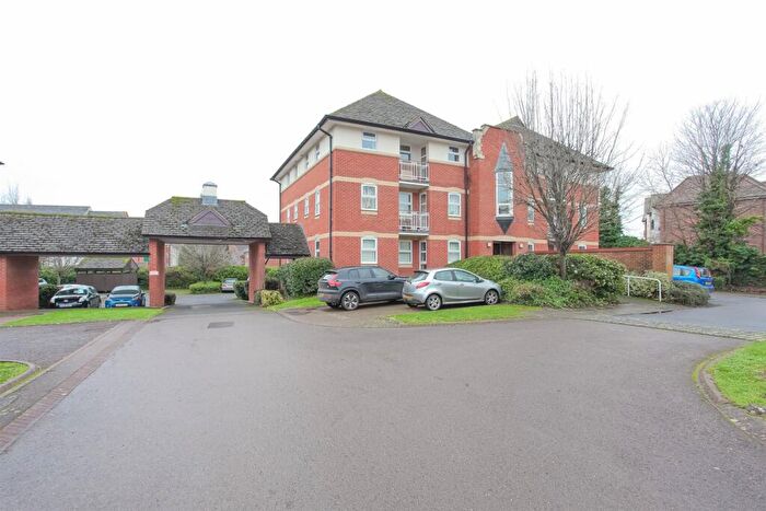 2 Bedroom Apartment To Rent In Jackman Close, Abingdon, OX14