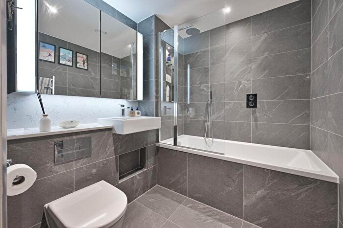 2 Bedroom Flat To Rent In Malthouse Road, , Nine Elms, London, SW11