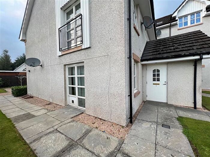 2 Bedroom Flat For Sale In Bridgend Close, Dingwall, IV15