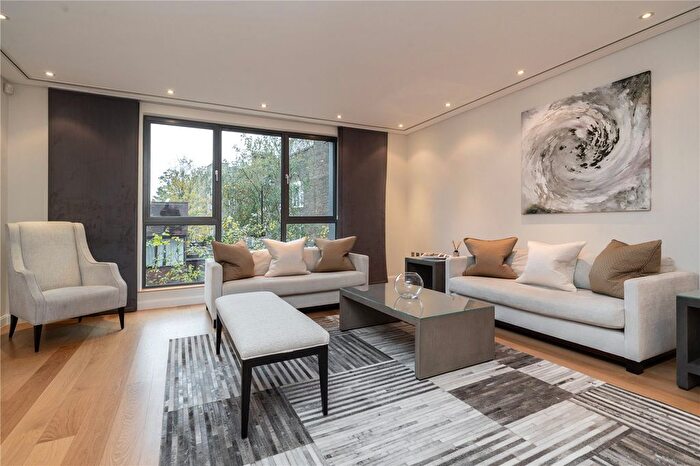 2 Bedroom Flat To Rent In Wycombe Square, London, W8