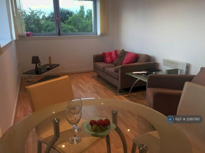 2 Bedroom Flat To Rent In Heysmoor Heights, Liverpool, L8