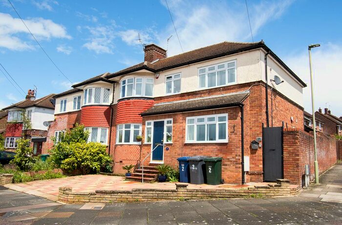 3 Bedroom Semi-Detached House To Rent In Langford Road, Cockfosters, Barnet, EN4