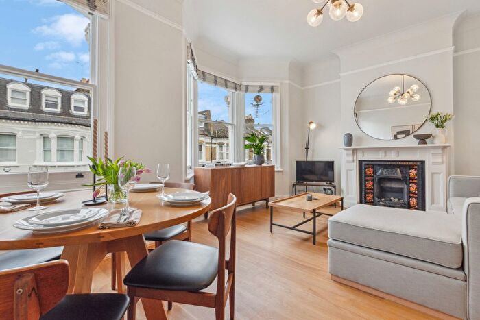 2 Bedroom Maisonette To Rent In Elthiron Road, London, SW6