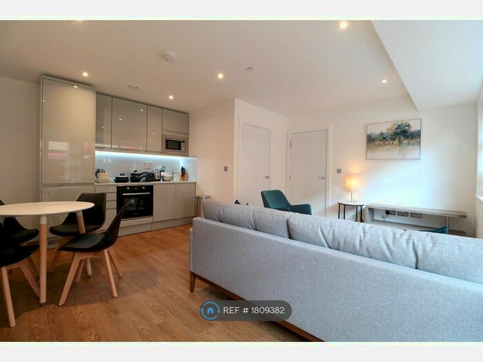 1 Bedroom Flat To Rent In Loam House, Romford, RM7