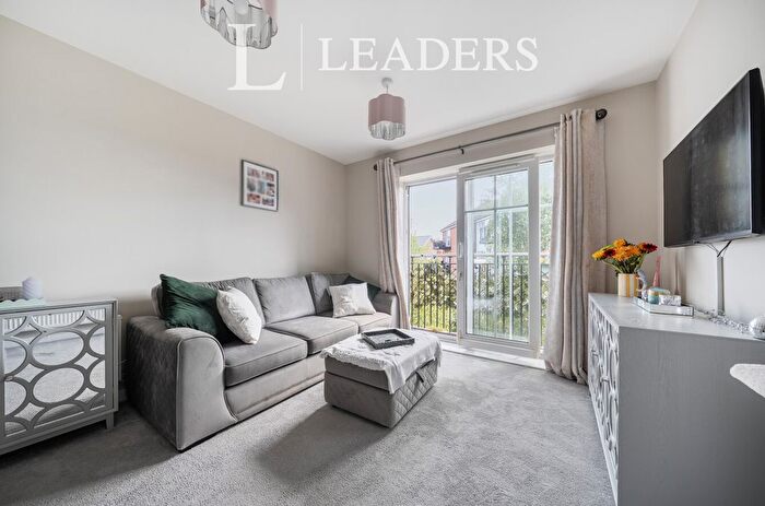 1 Bedroom Flat For Sale In Eden Road, Dunton Green, Sevenoaks, TN14