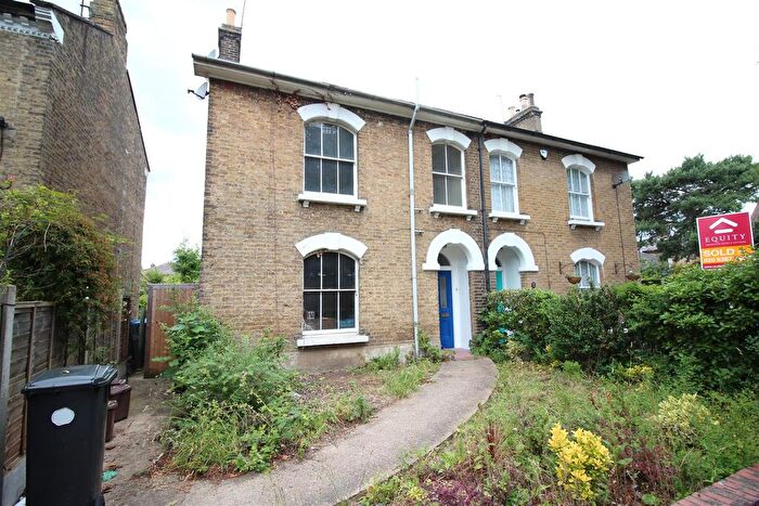 2 Bedroom Flat To Rent In Sydney Road, Enfield, EN2