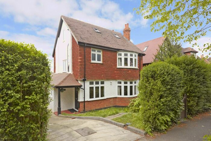 5 Bedroom Detached House To Rent In Higher Drive Purley, CR8