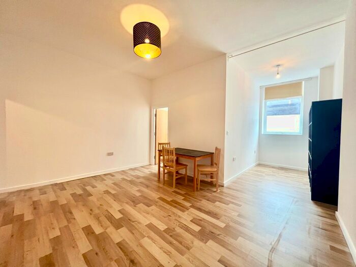 1 Bedroom Flat To Rent In Spring Place, London, NW5