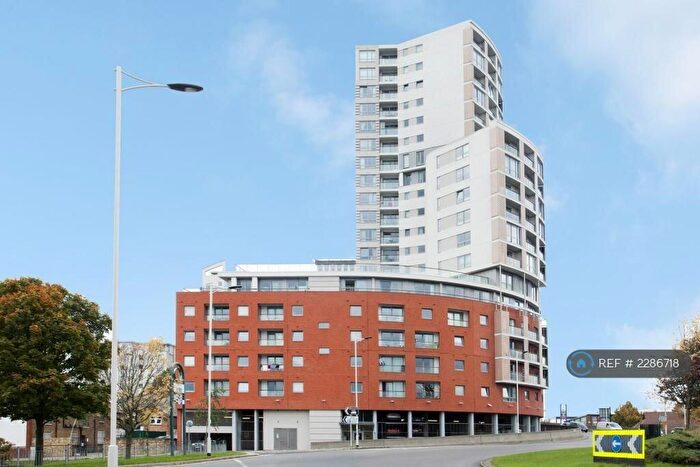 1 Bedroom Flat To Rent In Raphael House, Ilford, IG1