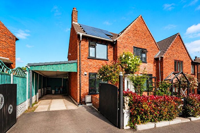 3 Bedroom Semi Detached House For Sale In The Crescent, Baddesley Ensor, Atherstone, Warwickshire, CV9