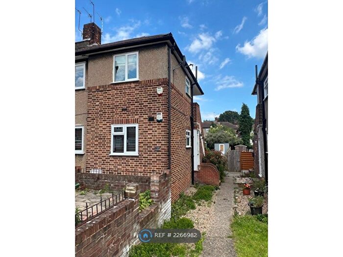 2 Bedroom Maisonette To Rent In Downbank Avenue, Bexleyheath, DA7