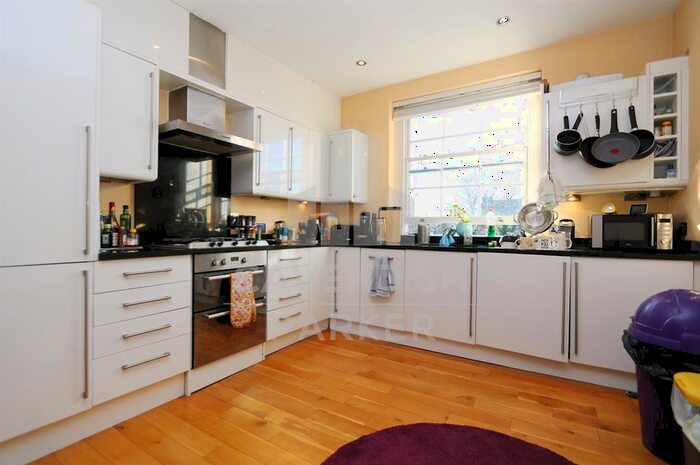 2 Bedroom Flat To Rent In Myddelton Square, Clerkenwell, London, EC1R