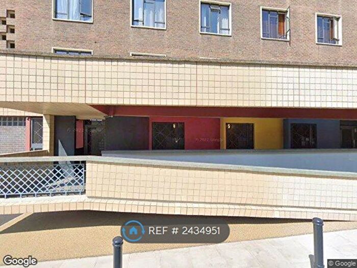 Studio To Rent In Spa Green Estate, London, EC1R