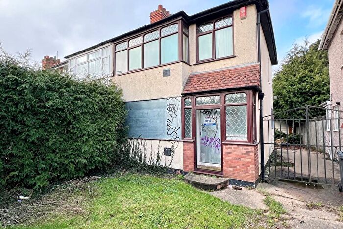 3 Bedroom Semi Detached House For Sale In The Radleys Marston Green, Birmingham, B33