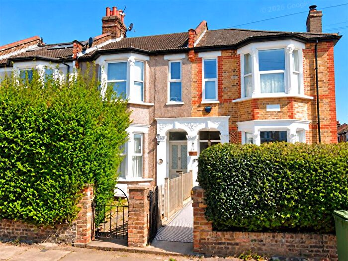 2 Bedroom Apartment To Rent In Laleham Road, London, SE6