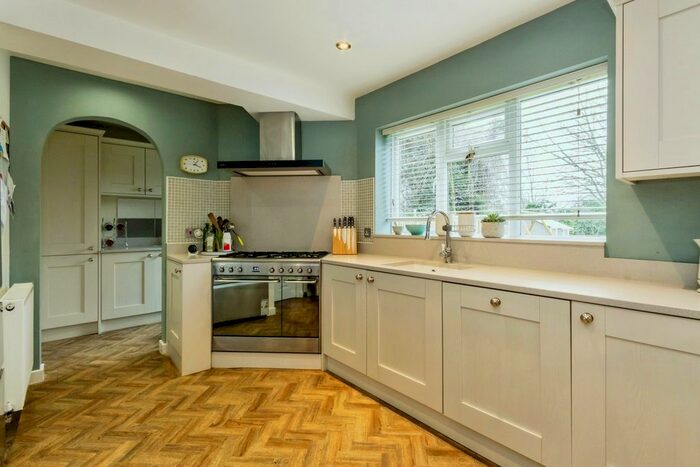 4 Bedroom Detached House For Sale In Brielen Road, Radcliffe-On-Trent, Nottingham, Nottinghamshire, NG12