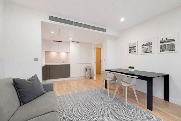 1 Bedroom Flat For Sale In Marsh Wall, Landmark East Tower, E14