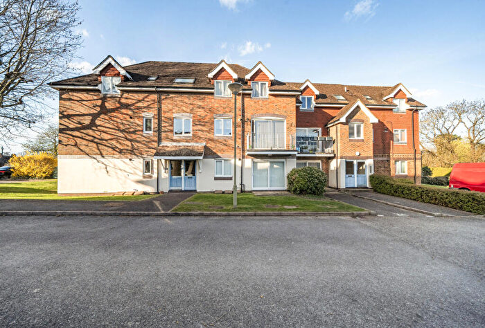 1 Bedroom Apartment For Sale In Ladbroke Court, Ladbroke Road, Redhill, RH1