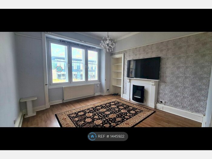 3 Bedroom Flat To Rent In Drymen Road, Bearsden, Glasgow, G61