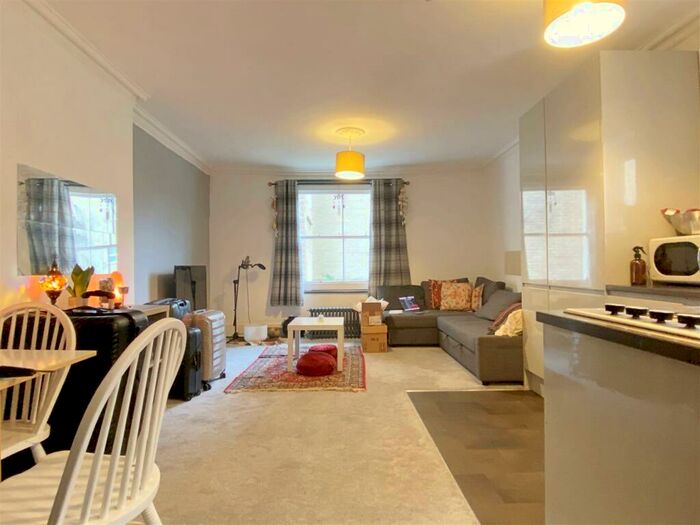 1 Bedroom Flat To Rent In Palmeira Square - Excellent Location, BN3