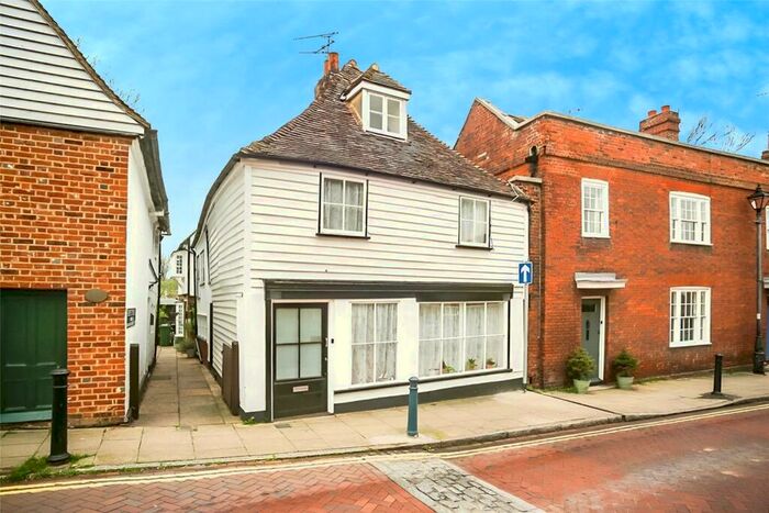 4 Bedroom House To Rent In Tanners Street, Faversham, Kent, ME13
