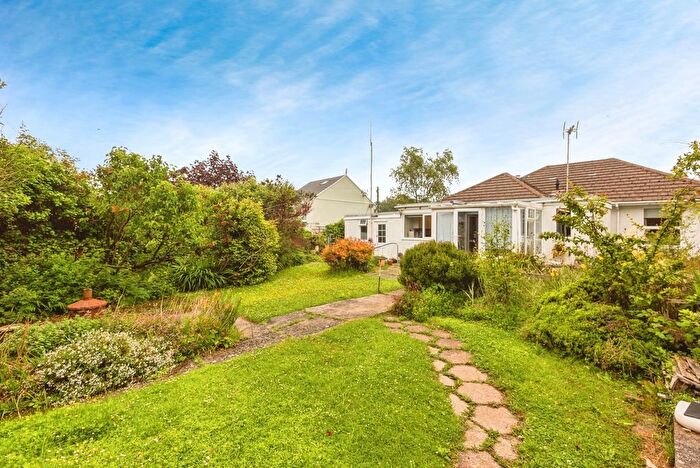 3 Bedroom Bungalow For Sale In Chapel Road, Three Crosses, Swansea, SA4