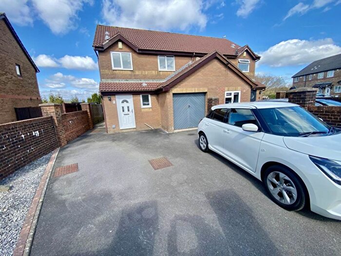 3 Bedroom Property To Rent In Templeton Way, Penlan, Swansea, SA5