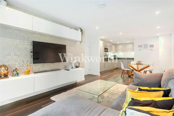 2 Bedroom Flat To Rent In Waterside Way, London, N17