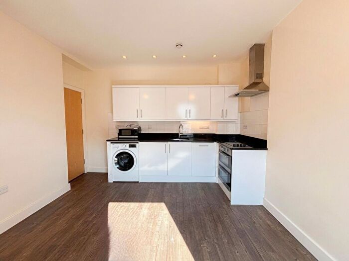 2 Bedroom Apartment To Rent In Warwick Street, Leamington Spa, CV32
