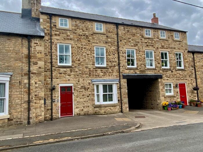 3 Bedroom Flat To Rent In North Green, Staindrop, County Durham, DL2