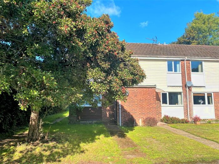 3 Bedroom Terraced House To Rent In The Chase, Marlow, SL7