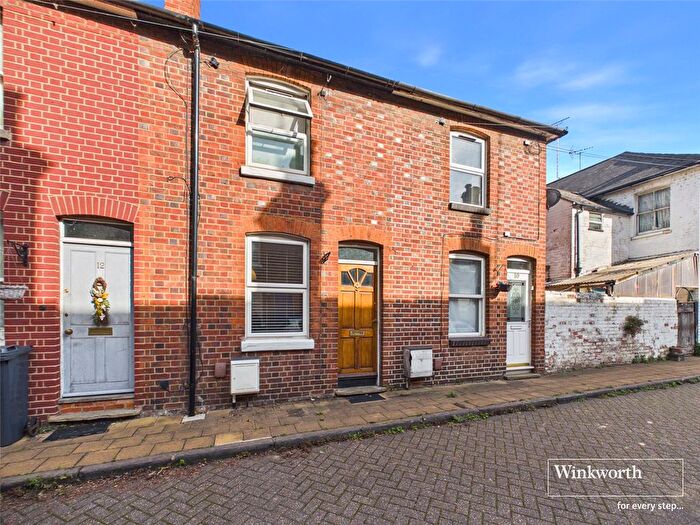 2 Bedroom Terraced House To Rent In Queen's Cottages, Reading, Berkshire, RG1