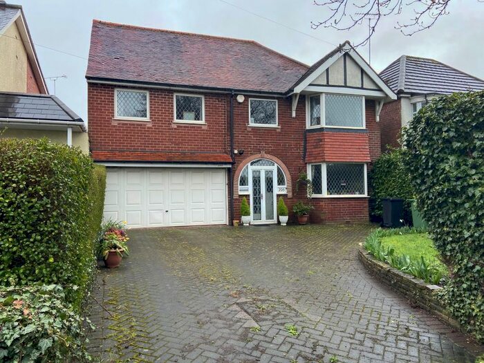 4 Bedroom Detached House For Sale In Spies Lane, Halesowen, B62