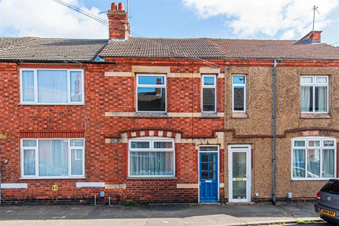 2 Bedroom Terraced House For Sale In Club Street, Kettering, NN16