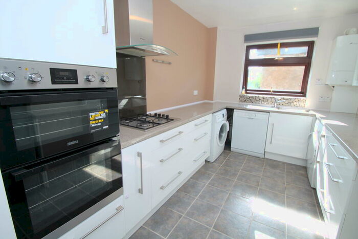 2 Bedroom Apartment To Rent In Copperfields, The Avenue, BR3