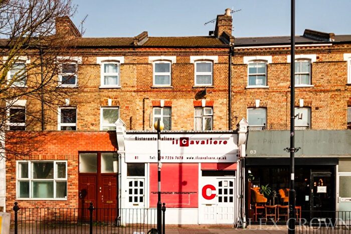 2 Bedroom Flat For Sale In Blackstock Road, Finsbury Park, N4